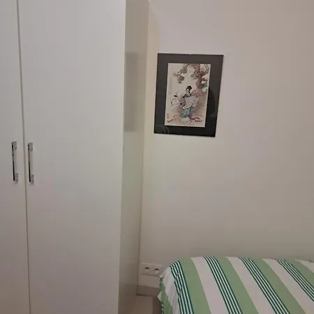 Grand Studio De 24m2 Avec Terrasse Privee Proche De La Gare Rer Ter *