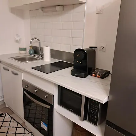 Grand Studio De 24m2 Avec Terrasse Privee Proche De La Gare Rer Ter * 에탕페
